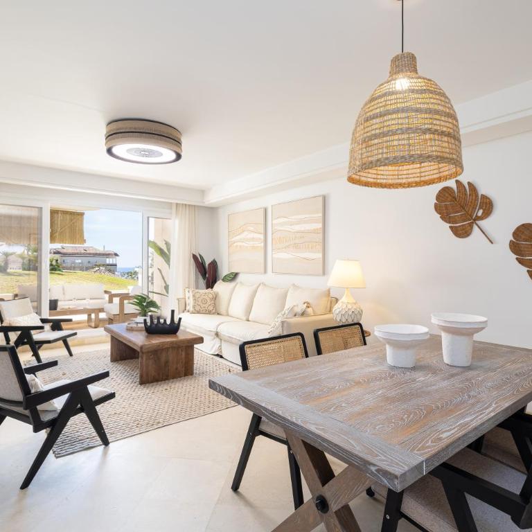 Luxury Apt Private Patio Aloha Marbella by AORA STAY - Apartamento - 2