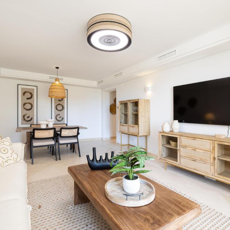Luxury Apt Private Patio Aloha Marbella by AORA STAY - Apartamento - 11