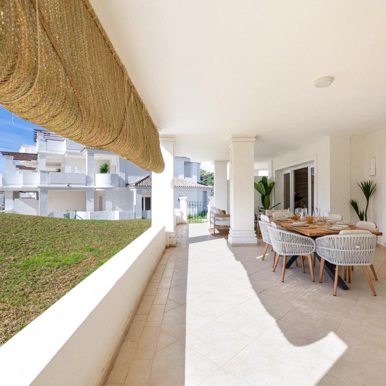 Luxury Apt Private Patio Aloha Marbella by AORA STAY - Apartamento - 33