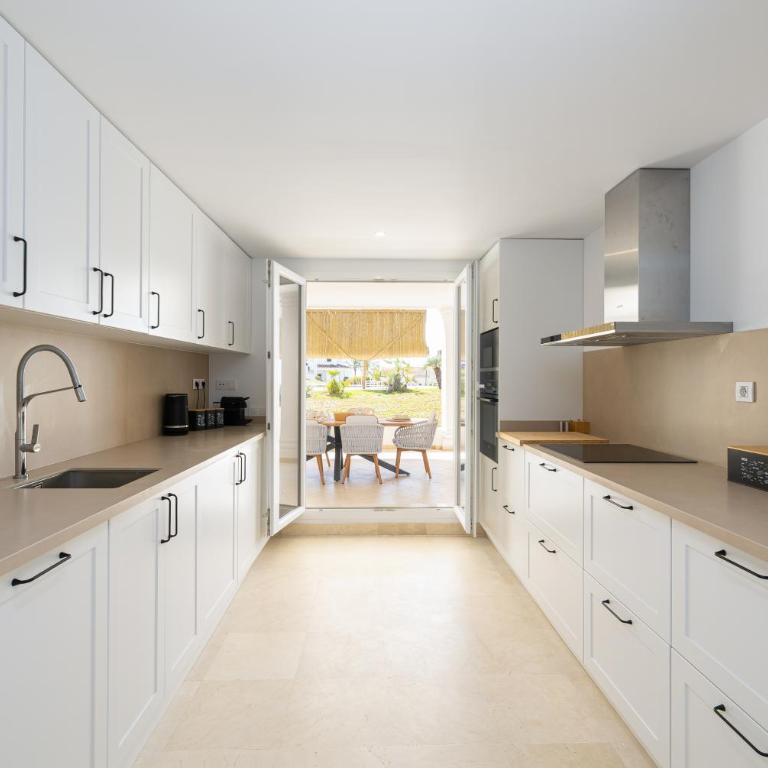 Luxury Apt Private Patio Aloha Marbella by AORA STAY - Apartamento - 6