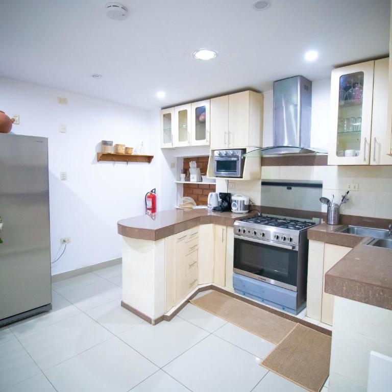 Modern House with Terrace! Near the Beaches - Three-Bedroom House - 16