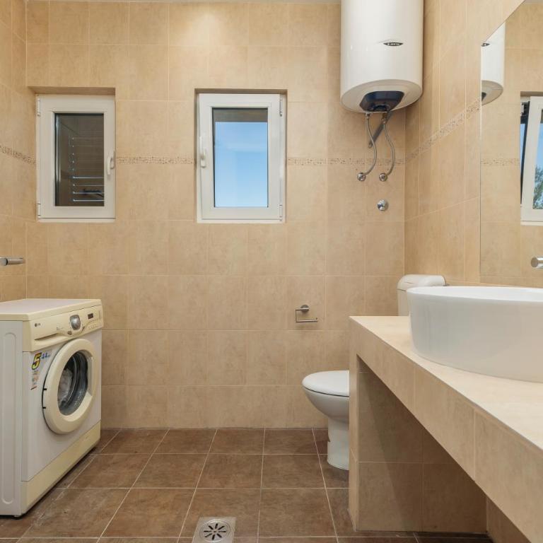Azure Horizon Retreat - Double Room with Balcony and Sea View - 23