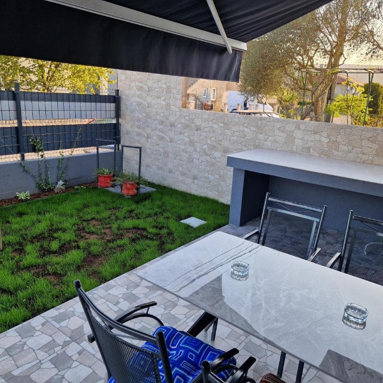 Apartman Pranić Mostar - Two-Bedroom Apartment with Terrace - 65