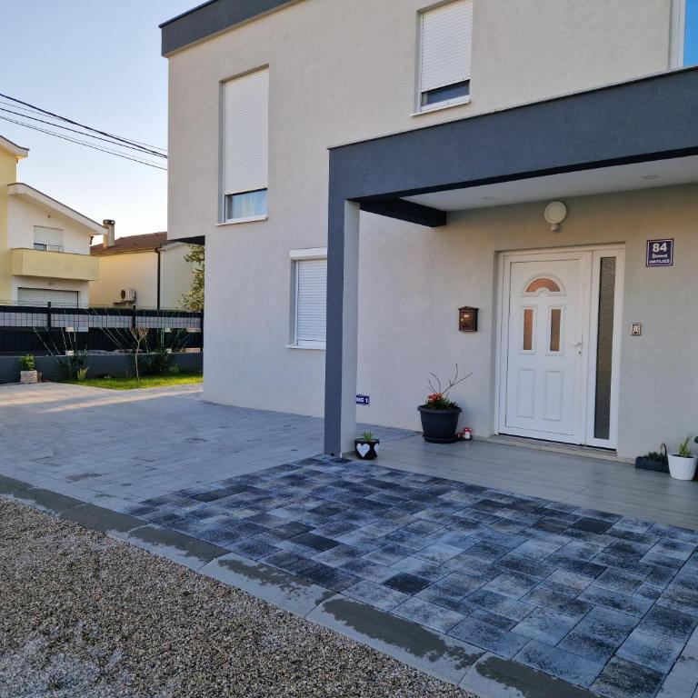 Apartman Pranić Mostar - Two-Bedroom Apartment with Terrace - 68