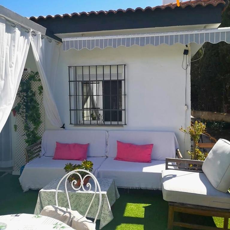 Evans Realty BE Chalet Jacuzzi & Parking & Jardin - Two-Bedroom House - 10