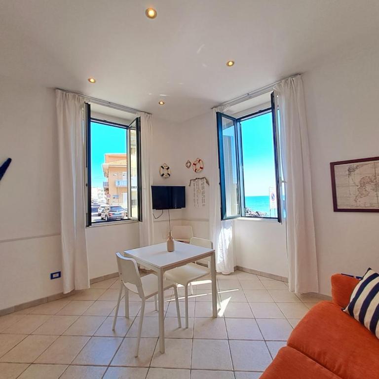 Aci Trezza suite fronte mare - Appartamento con 1 Camera da Letto - 1