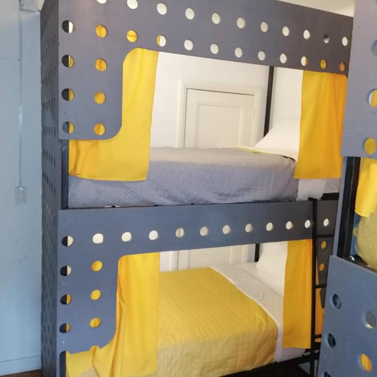Roomies Hostel - Condesa - Bed in 4-Bed Dormitory Room - 3
