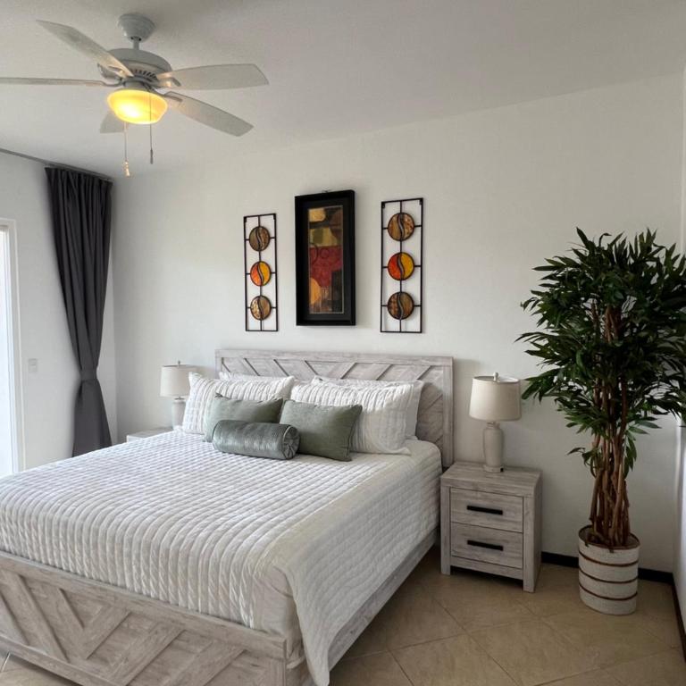 Caracoles Homes - Two-Bedroom Villa - 12