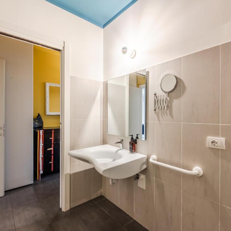 Infinity Suite Verona free parking - Two-Bedroom Apartment - 24