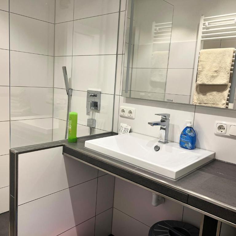 "Haus 18" - Annehmlichkeiten von 4-Sterne Familien-und Wellnesshotel Viktoria können mitgenutzt werden - Apartment mit 2 Schlafzimmern - 1