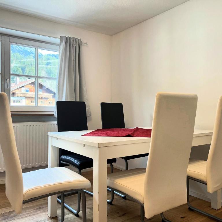 "Haus 18" - Annehmlichkeiten von 4-Sterne Familien-und Wellnesshotel Viktoria können mitgenutzt werden - Apartment mit 2 Schlafzimmern - 2