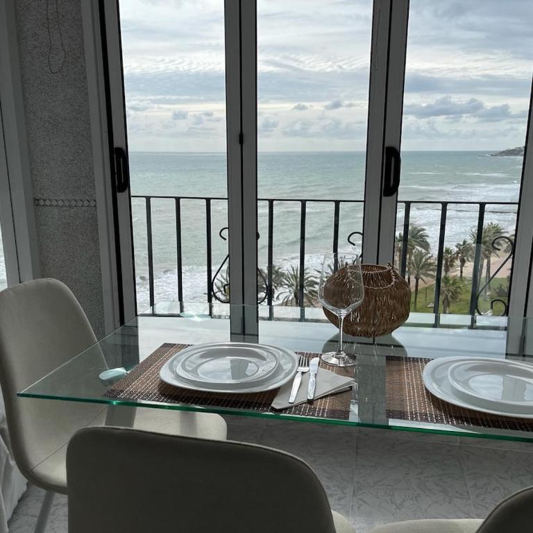 Apartamento El Cano en primera línea de playa - Apartamento de 2 dormitorios con vistas al mar - 1