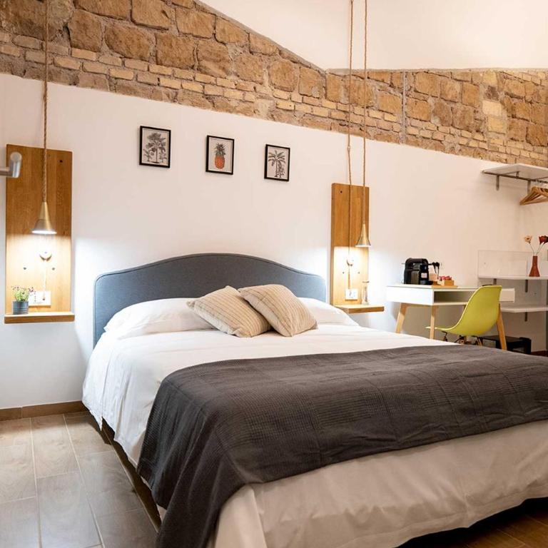 Smart Guesthouse Termini - Camera Tripla con Bagno Privato - 2