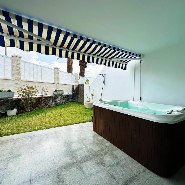 2 bedrooms bungalow with amazing view and private jacuzzi - Casa de 2 dormitorios - 30