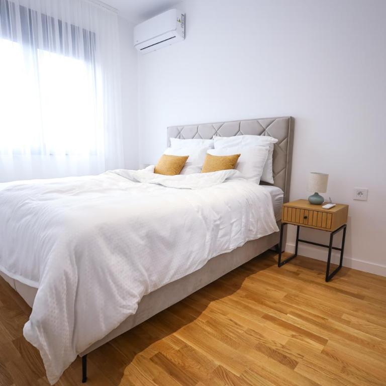 Central Rooftop Apartment - One-Bedroom Apartment - 8