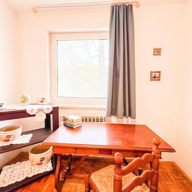 Wood & Light Loft Sarajevo - Private parking - Three-Bedroom Apartment with Balcony - 25