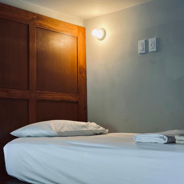 Freelance Hostel - Single Bed in 6-Bed Dormitory Room - 4