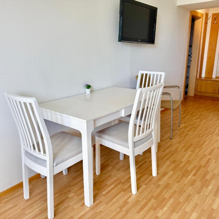 Apartmenthotel Karawankenblick - Free Parking - Apartment mit Gartenblick - 3