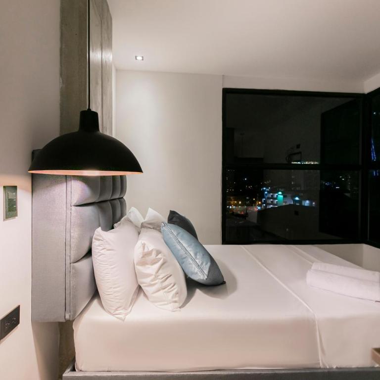 Apartahotel con Piscina - Superior Double Room - 12