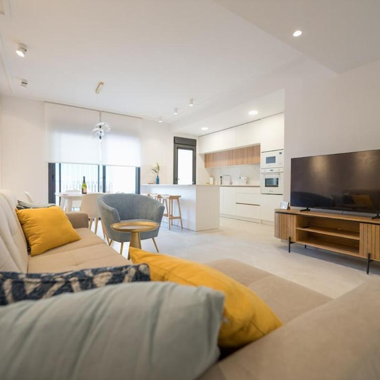 YourSpain Apartment S221B - Three-Bedroom Apartment with Balcony - 1
