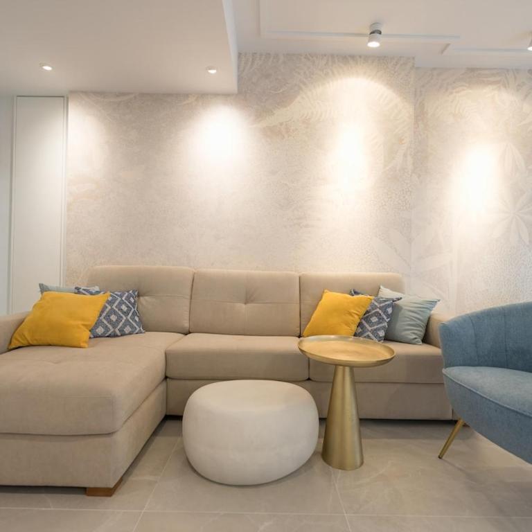 YourSpain Apartment S221B - Three-Bedroom Apartment with Balcony - 4