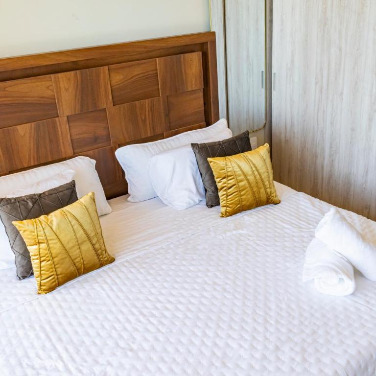 Distrito Morelos by Andiani Travel - Two-Bedroom Deluxe Apartment with Ocean View - 17
