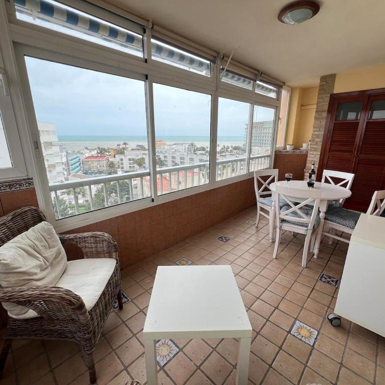 Bajondillo Sun - Apartamento de 2 dormitorios con terraza y vistas al mar - 1