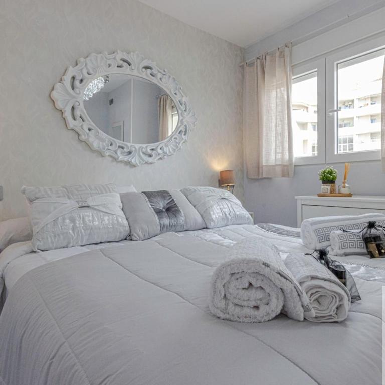 Benalbeach beautiful 2 BDR Apt with sea views - Apartamento de 2 dormitorios - 24