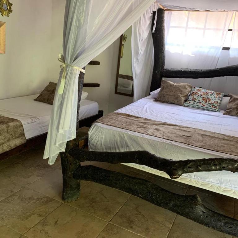 Hostal Villa Cata - Double Room with Balcony - 7