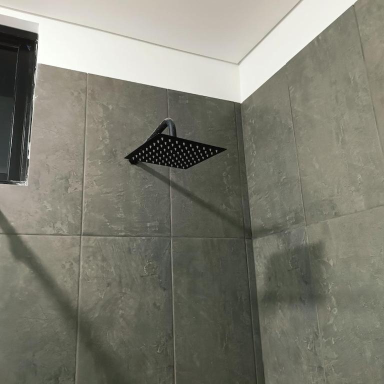 Espectacular Quinta PRIVADA con BBQ y Jacuzi a 10 Minutos de Melgar con 11 Habitaciones con Baño privado y Todas con Aire Acondicionado Con Capacidad para 30 personas - Casa - 15