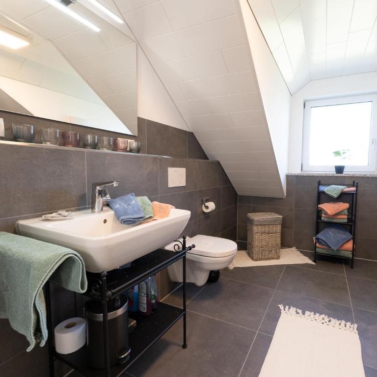 Ferienwohnung Anemone - 4 Zimmer mit Bergblick & Alpenflair - Apartment mit 3 Schlafzimmern und Balkon - 15