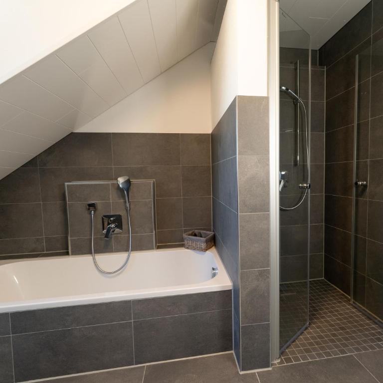 Ferienwohnung Anemone - 4 Zimmer mit Bergblick & Alpenflair - Apartment mit 3 Schlafzimmern und Balkon - 16