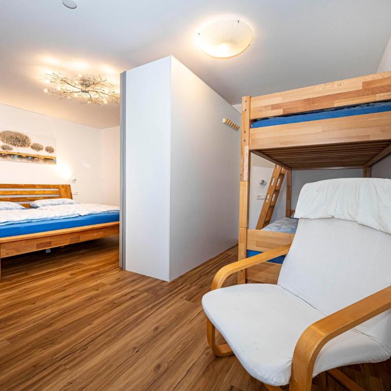 Ferienwohnung Socher "Am Wold" - Apartment - 24