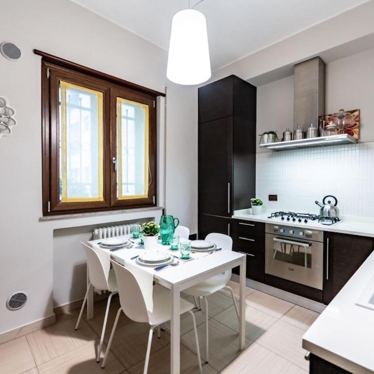 CasaPlat - City Center - Two-Bedroom Apartment - 5
