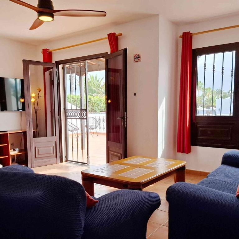 Villas with private pools - Just 7 min walk from beach, bars & dining - Villa con piscina privada - 7
