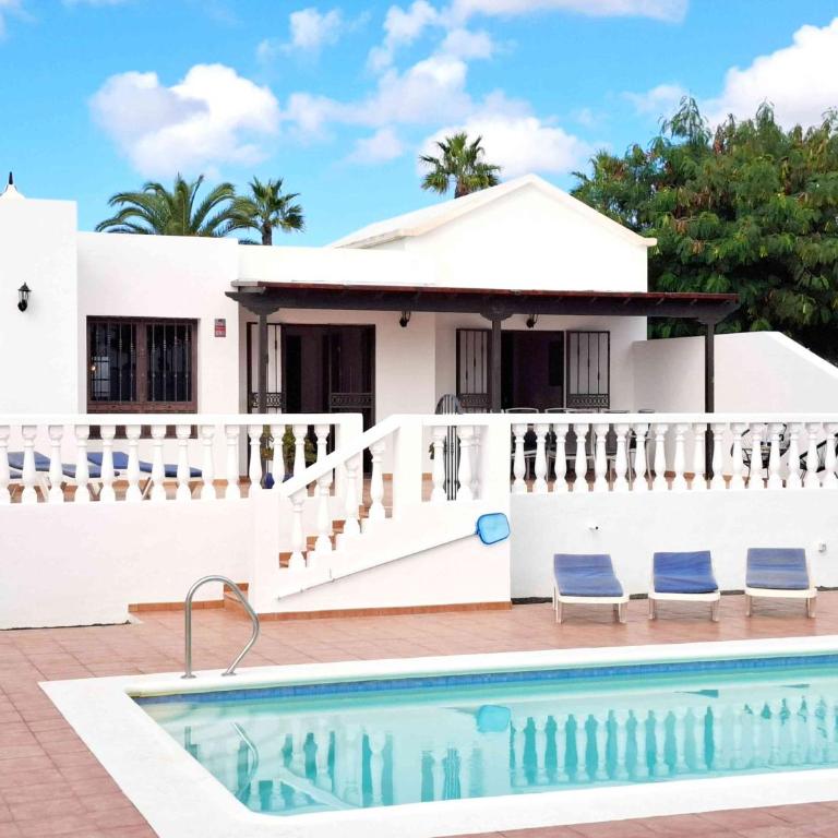 Villas with private pools - Just 7 min walk from beach, bars & dining - Villa con piscina privada - 8