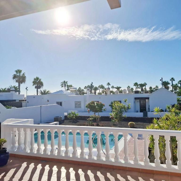 Villas with private pools - Just 7 min walk from beach, bars & dining - Villa con piscina privada - 6