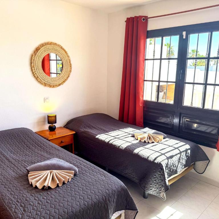 Villas with private pools - Just 7 min walk from beach, bars & dining - Villa con piscina privada - 8