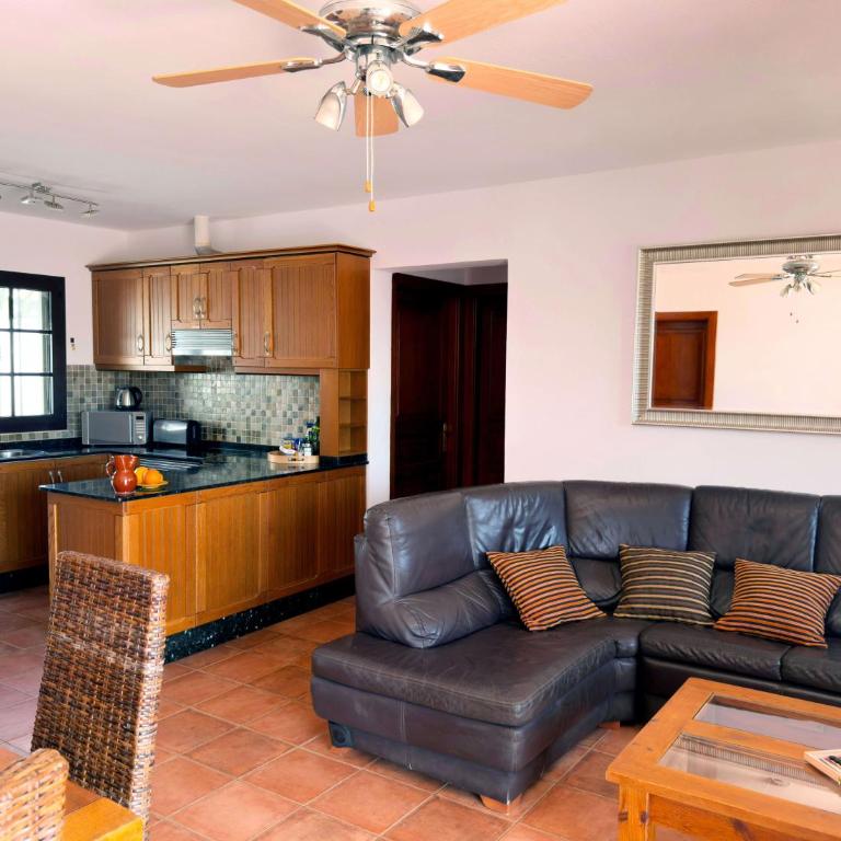 Villas with private pools - Just 7 min walk from beach, bars & dining - Villa con piscina privada - 12