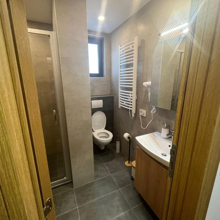 3 Monkeys Apartments - S3 - One-Bedroom Apartment - 2