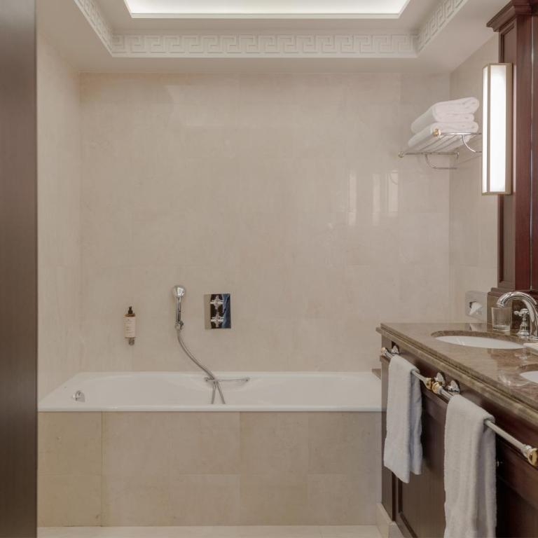 Hôtel Napoleon Paris - Suite Junior Avenue - 8
