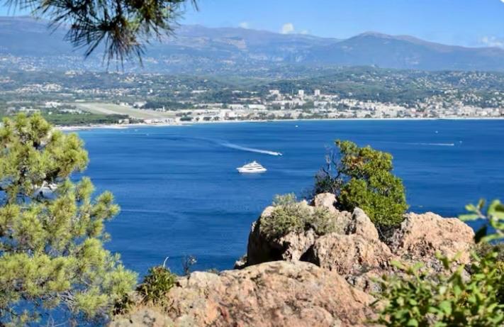 2 P vue panoramique classé 3 étoiles sur la baie de Cannes avec Garage - Appartement 1 Chambre - 30