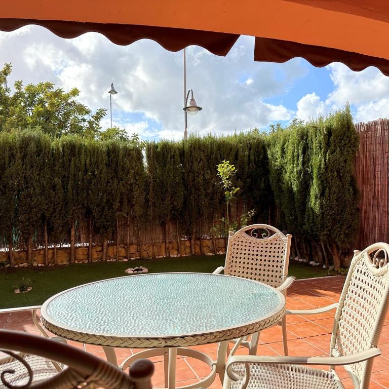 Beautiful 2-Bedroom Frontline Beach Apartment - Apartamento de 2 dormitorios - 22