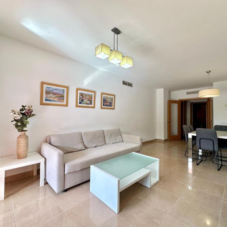 Beautiful 2-Bedroom Frontline Beach Apartment - Apartamento de 2 dormitorios - 11