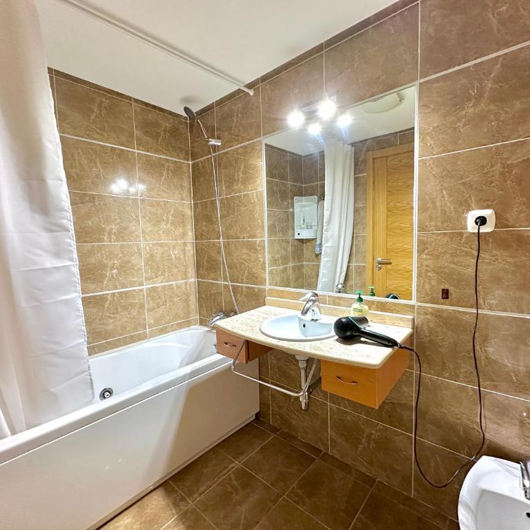Beautiful 2-Bedroom Frontline Beach Apartment - Apartamento de 2 dormitorios - 16