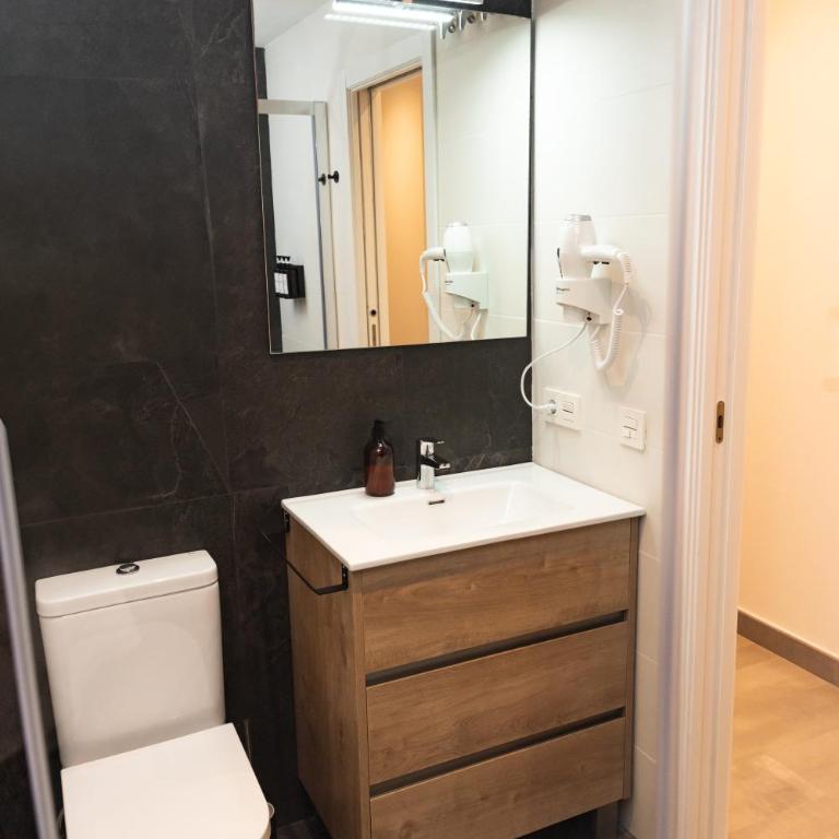 Acogedor y céntrico apartamento en Granada A5Minutos - Two-Bedroom Apartment - 14