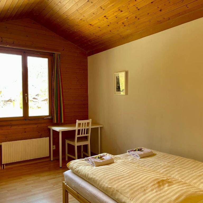 Alpine Base Hostel - Adults only - Doppelzimmer mit eigenem Bad - 5