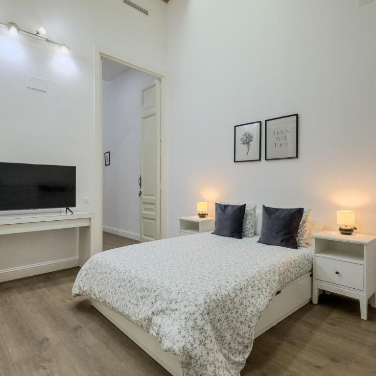 Precioso apartamento en Rambla Cataluña 35 - Three-Bedroom Apartment - 2