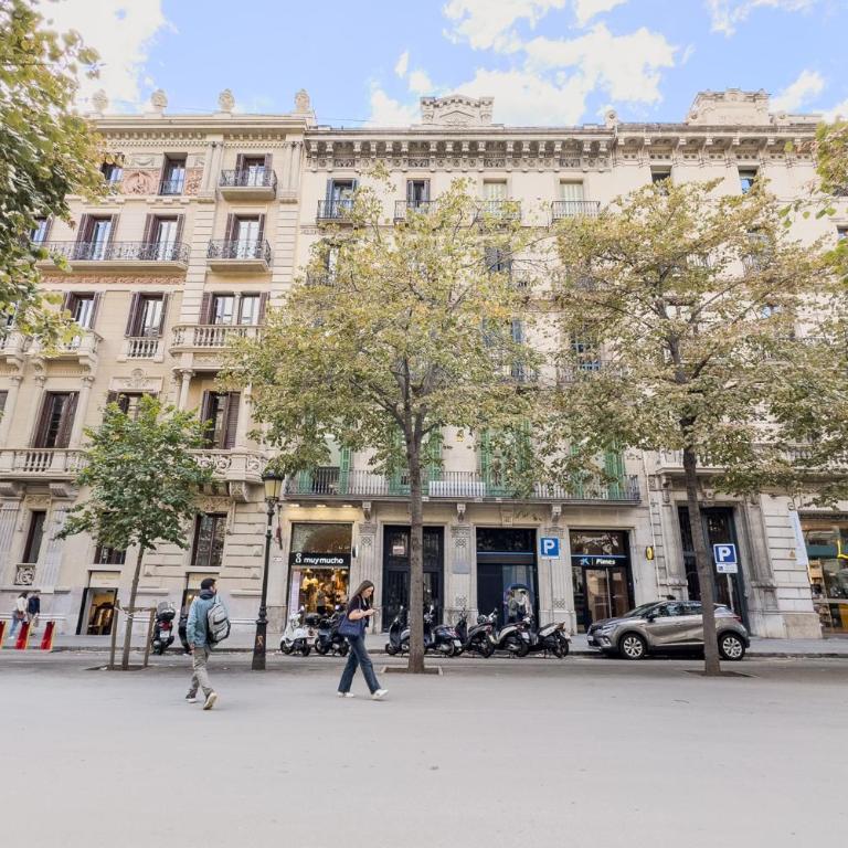 Precioso apartamento en Rambla Cataluña 35 - Three-Bedroom Apartment - 10