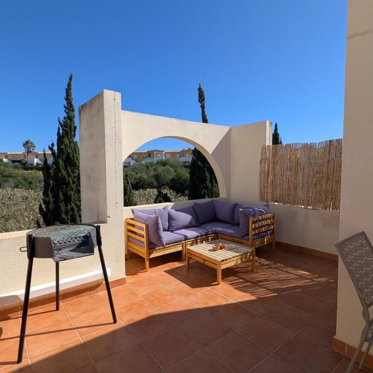 Garden vistas. Hermoso dúplex con patio, solárium y piscina. - Apartamento de 2 dormitorios - 6
